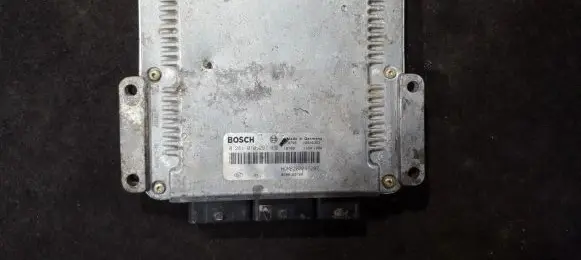 Renault Laguna II Engine control unit/module 0281010297 hom8200048297