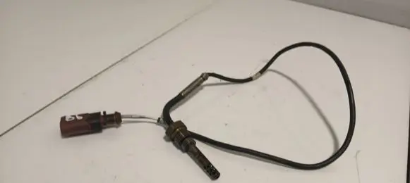 Volkswagen PASSAT B6 Exhaust gas temperature sensor 03G906088