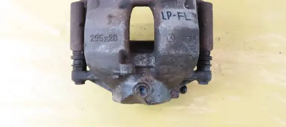 Mercedes-Benz C W204 Front brake caliper A2044210781 A2044212581 A2044210994