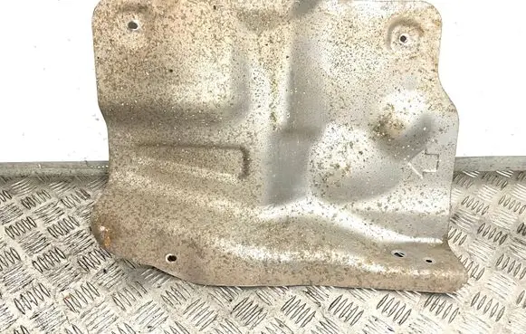 KIA Sorento Exhaust heat shield