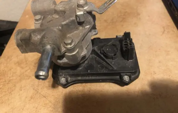 Mitsubishi Outlander Other engine bay part GFMD50