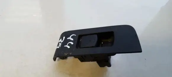 Nissan X-Trail T31 Electric window control switch 82960JG00A
