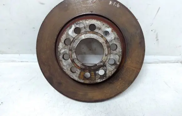 Volkswagen PASSAT B7 Rear brake disc