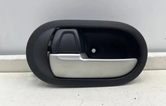 Mitsubishi Colt Front door interior handle