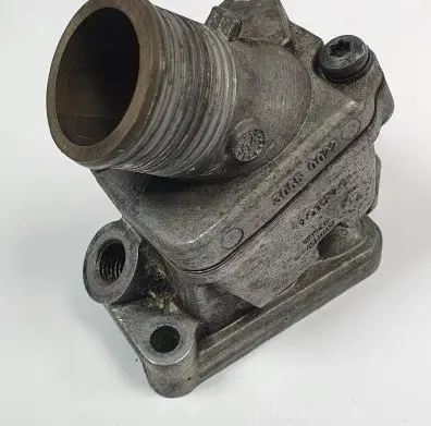 Volvo XC90 Thermostat housing 30650022