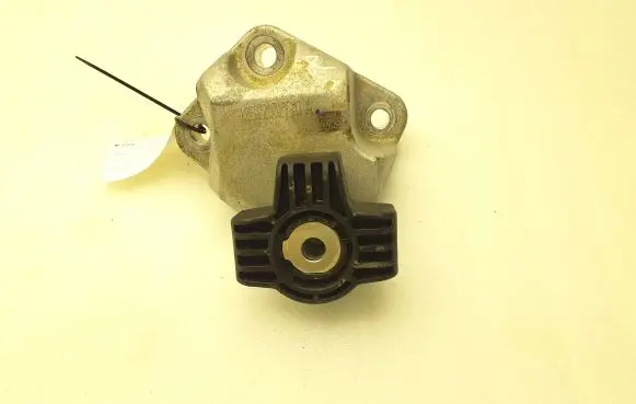 Volvo XC40 Engine mounting bracket 32298843 12B220327317A