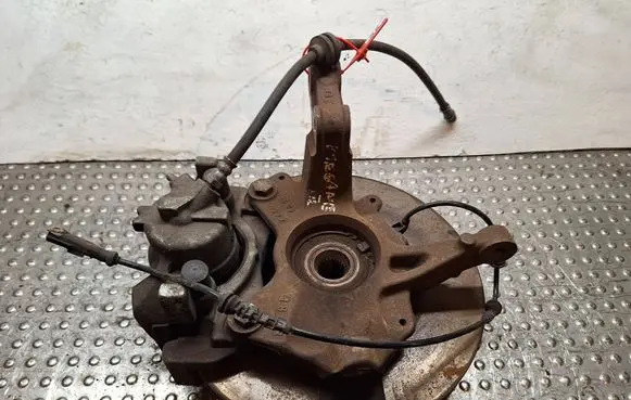 Renault Megane III Front wheel hub spindle knuckle S25056525 400140044R