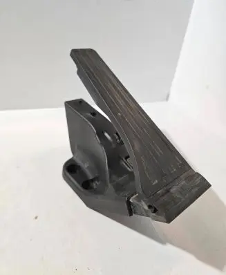 Mercedes-Benz E W213 Accelerator throttle pedal A2053000004 1156 301116