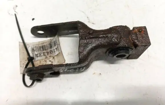 Engine mount bracket