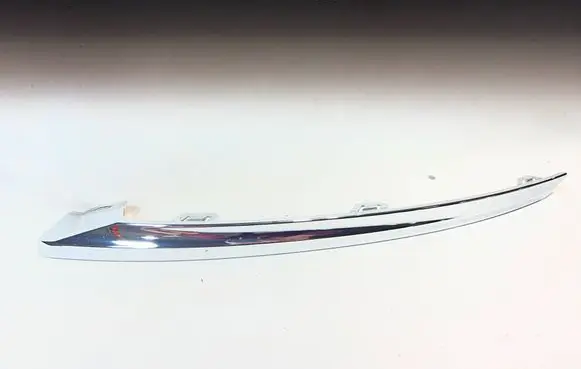 Volvo XC60 Front bumper splitter molding 32227905