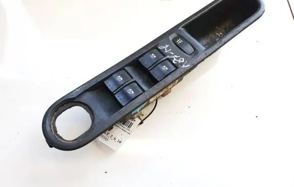 Renault Espace - Grand espace IV Electric window control switch 8200250481