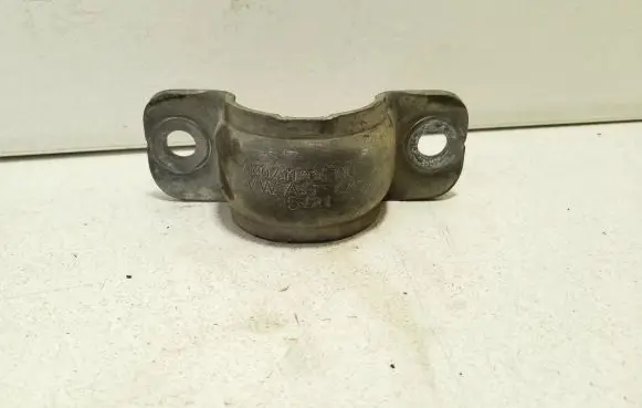 Audi e-tron Sway bar bush bracket, front 4M0411336