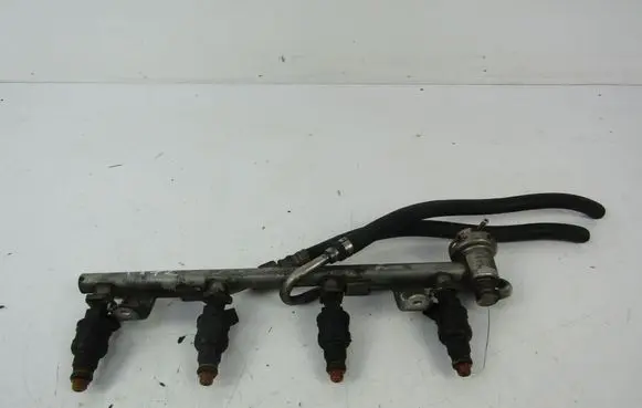 Volkswagen PASSAT B5 Fuel main line pipe 