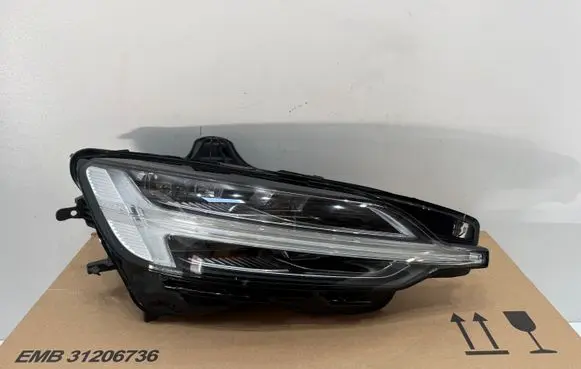 Volvo V60 Headlight/headlamp 32347007