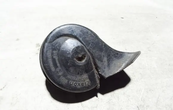 Audi A6 S6 C5 4B Horn signal 0092018