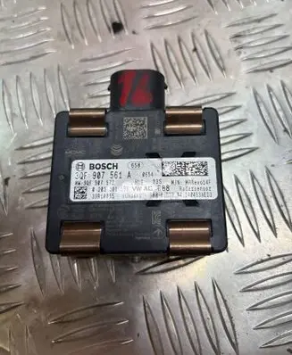 Volkswagen Golf SportWagen Distronic sensor radar 3QF907561A 0203301599