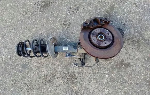Peugeot 5008 Front wheel hub spindle knuckle
