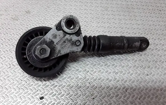 Volkswagen PASSAT B5 Generator/alternator belt tensioner 038145283