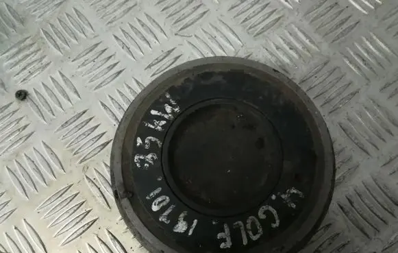 Volkswagen Golf IV Crankshaft pulley 038105243