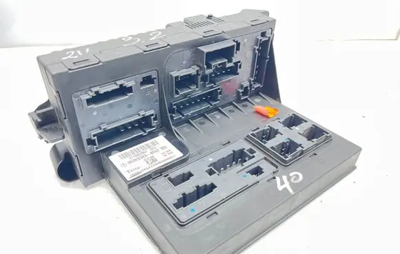 Mercedes-Benz E W211 Fuse module 2115457801