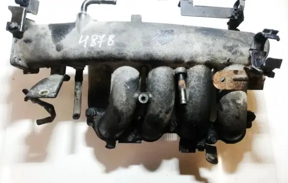 Nissan X-Trail T30 Intake manifold AK8H3