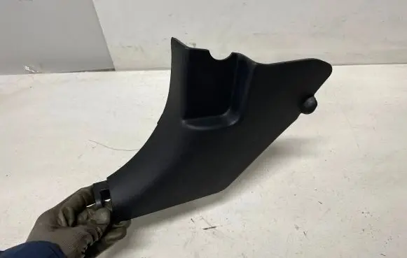 Hyundai i20 (PB PBT) Foot area side trim 858231J000