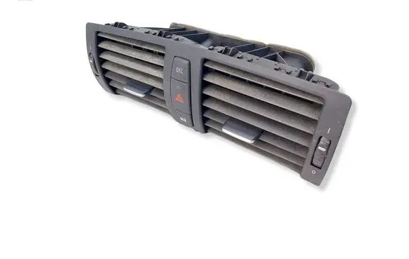 BMW 1 E81 E87 Dash center air vent grill 7059189 6945603 694560303