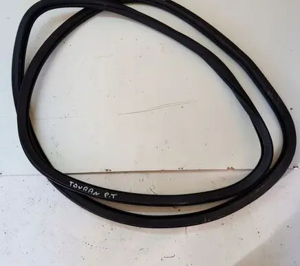 Volkswagen Touran I Rubber seal rear door 