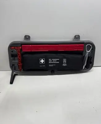 BMW 7 F01 F02 F03 F04 Tool box 6784442 15361710