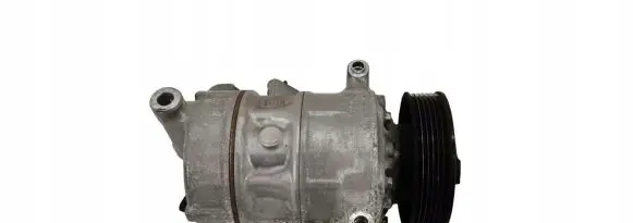 Volkswagen Golf VI Air conditioning (A/C) compressor (pump) 5K0820803C