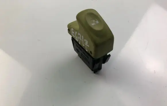Renault Twingo II Electric window control switch 425386J