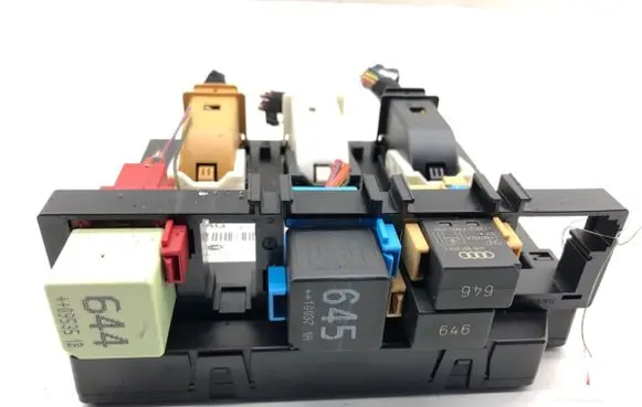 Volkswagen Golf VI Other control units/modules 1K0937086C