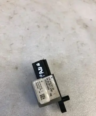 Porsche Panamera (970) Airbag deployment crash/impact sensor 97061822102