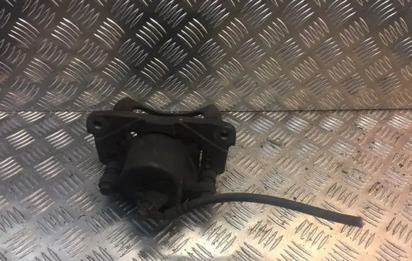 Toyota RAV 4 (XA20) Front brake caliper