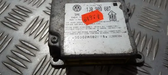 Volkswagen PASSAT B5.5 Airbag control unit/module 1J0909604 5WK200