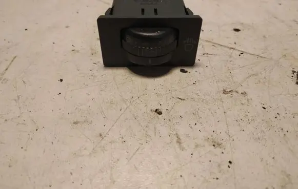Toyota Corolla Verso AR10 Headlight level height control switch 8415202021