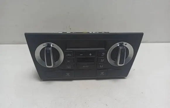 Audi Q3 8U Climate control unit 8U0820043B