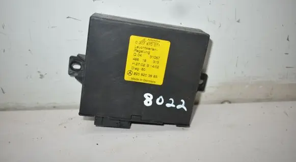 Mercedes-Benz S W220 Light module LCM 2208203685