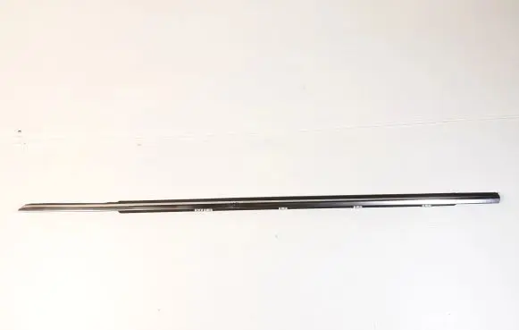 KIA Xceed Rubber seal front door window/glass 