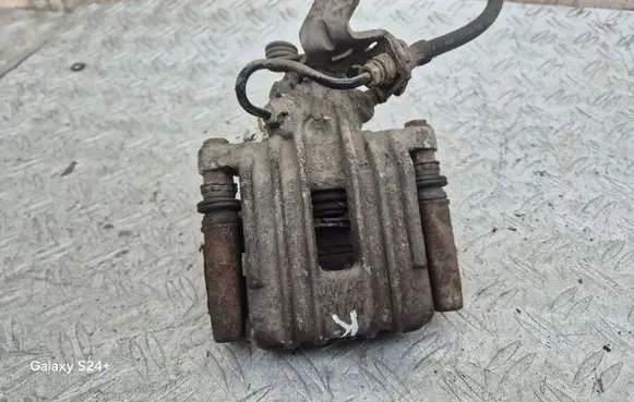 Volkswagen Golf Plus Rear brake caliper