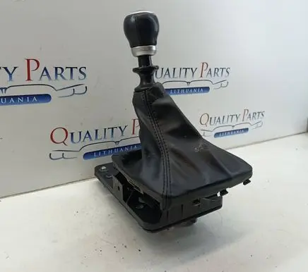 Subaru Forester SJ Gear shifter/selector 