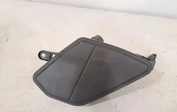 BMW X3 G01 Intake resonator 8635110