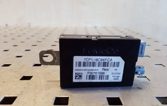 Ford Focus Aerial antenna amplifier 7CP118C847CA