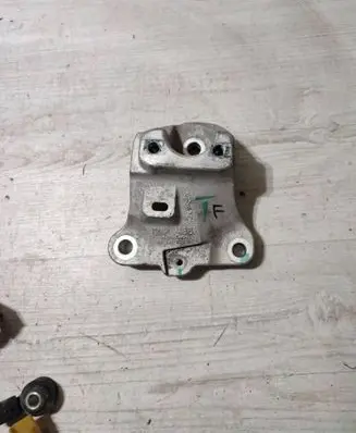 Opel Corsa F Gearbox mounting bracket 9824272980