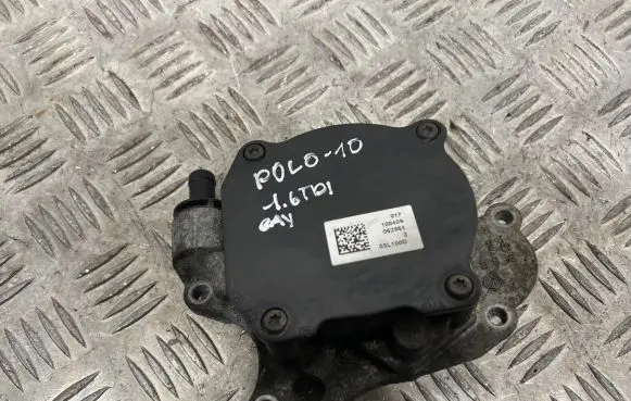 Volkswagen Polo V 6R Vacuum pump 03L145207 03L100D