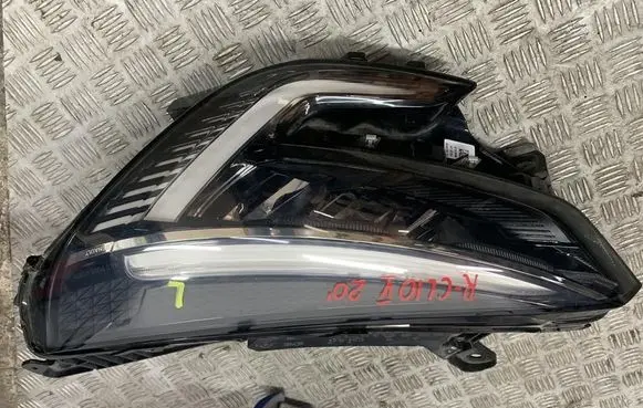 Renault Clio V Headlight/headlamp 260606305R