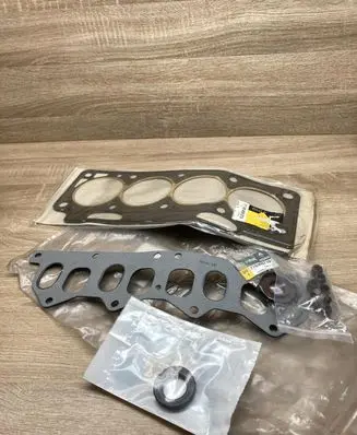Renault Laguna I Other cylinder head part 7701467058 7703087192 7700859273