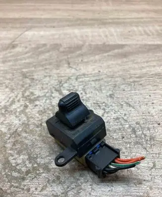 Chrysler Voyager Electric window control switch 4685435