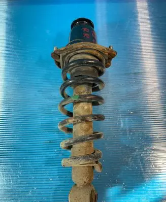 Toyota Avensis T250 Rear shock absorber with coil spring 