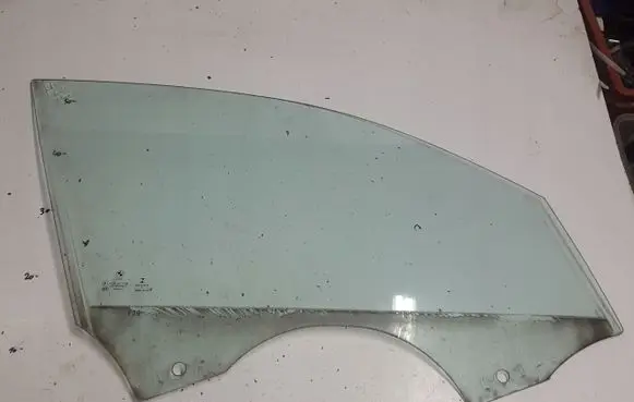 BMW 1 F20 F21 Sliding door window/glass 